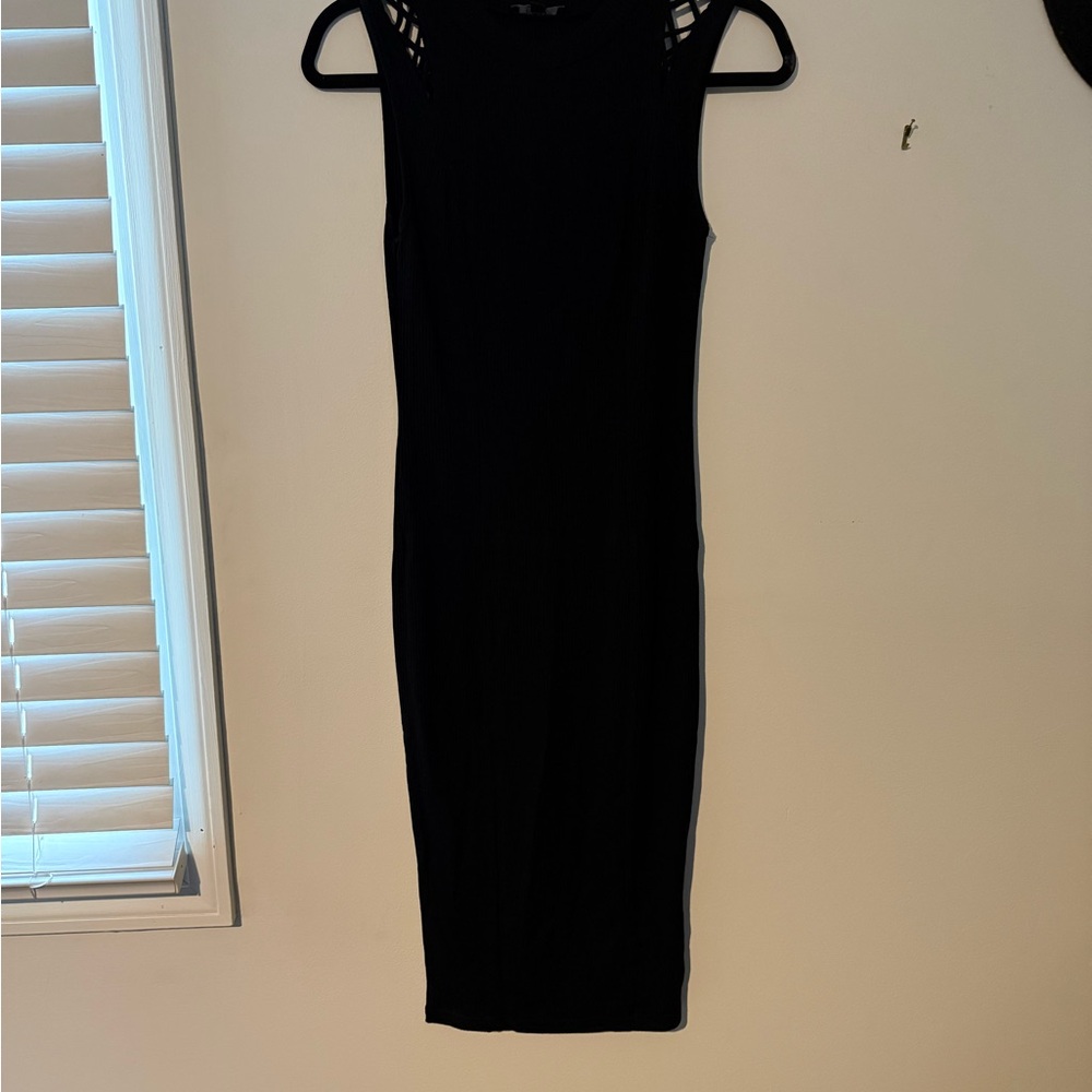 Elegant Black Sleeveless Dress